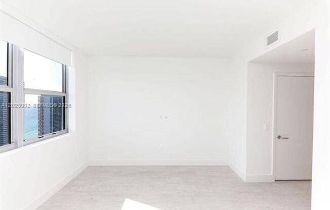 2 beds, 2 baths, $5,000, Unit # T 3509