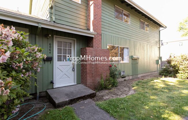 Cozy Beaverton Two Bedroom Apartment! Deposit Special & New Photos!