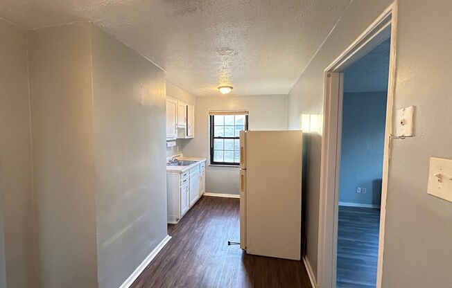 1 bed, 1 bath, 550 sqft, $775, Unit Unit D