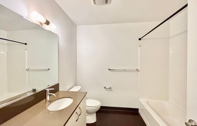 1 bed, 1 bath, 683 sqft, $2,050, Unit 210