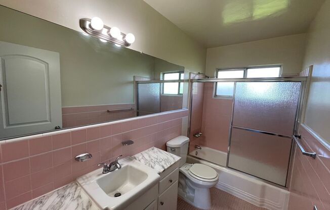 1 bed, 1 bath, 624 sqft, $1,699, Unit 320