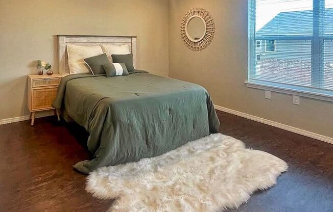 3 beds, 2 baths, $1,160, Unit Large 3-Bedroom Townhome at North Pointe – 11800 N Western Ave, OKC