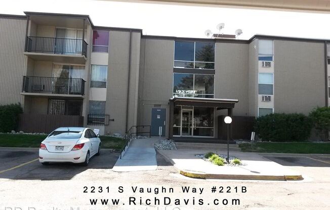 2231 S Vaughn Way #221B