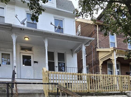 520 CHEROKEE ST
