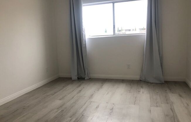 1 bed, 1 bath, 700 sqft, $3,000, Unit 208