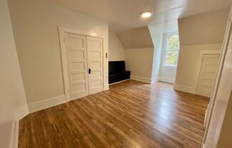 Studio, 1 bath, 355 sqft, $795, Unit 8