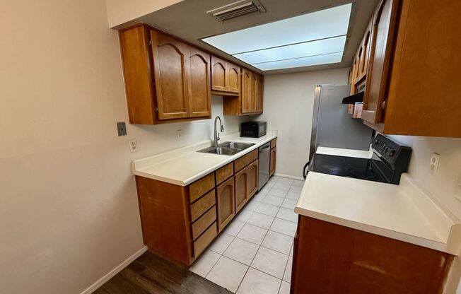 2 beds, 1.5 baths, $1,200, Unit # 146