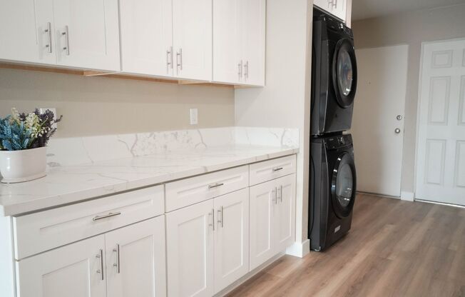 1 bed, 1 bath, $2,100, Unit 38