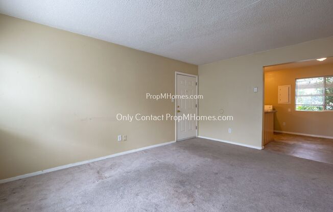 Spacious Apartment In St. Johns Neighborhood!