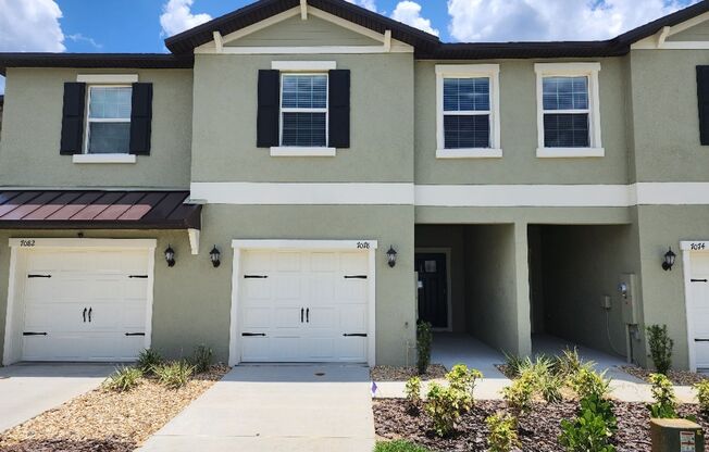 Like New!!! 3-Bedroom, 2.5-Bathroom Townhouse in Zephyrhills