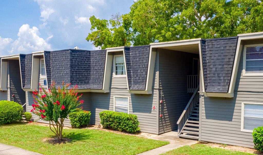 Welcome to Auburn Glen Apartments in Jacksonville