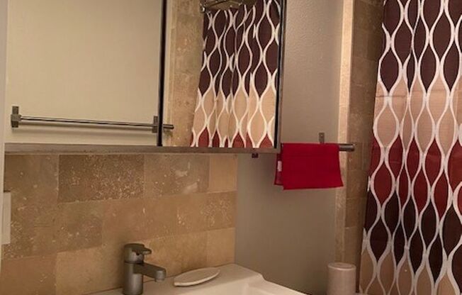 2 beds, 1 bath, 856 sqft, $1,775, Unit 305