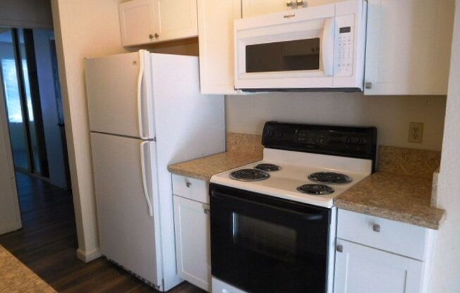 2 beds, 1 bath, $1,325, Unit UNIT 275