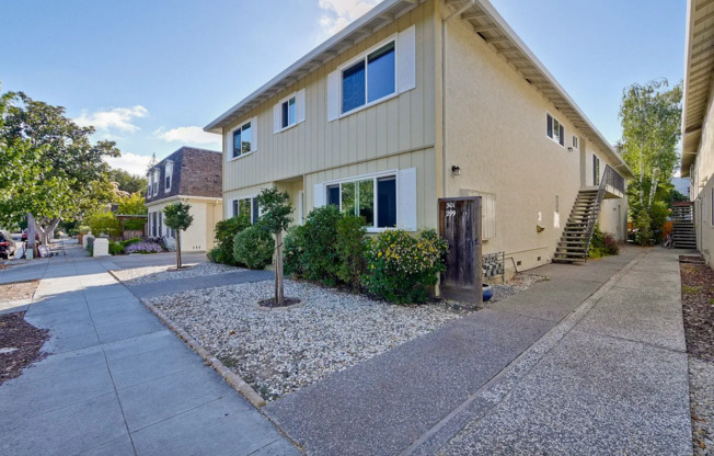 Spacious 3 Bed 2 Bath Condo Located Walking Distance to California Ave.