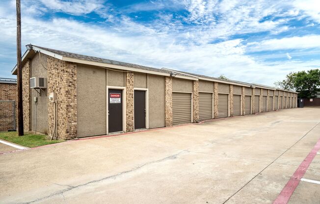 1 bed, 1 bath, 663 sqft, $1,349, Unit 200 Brothers Blvd #7204