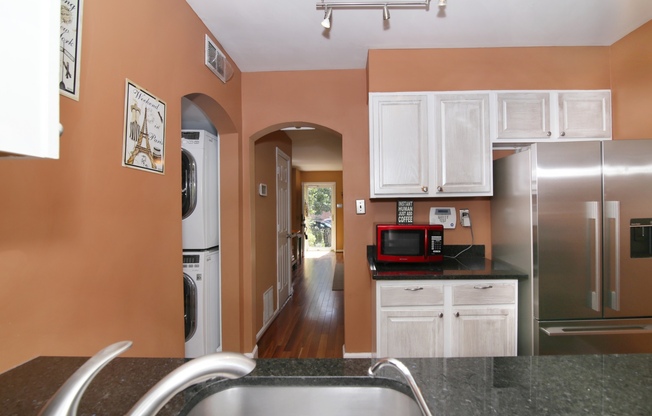 2 beds, 2 baths, $3,250