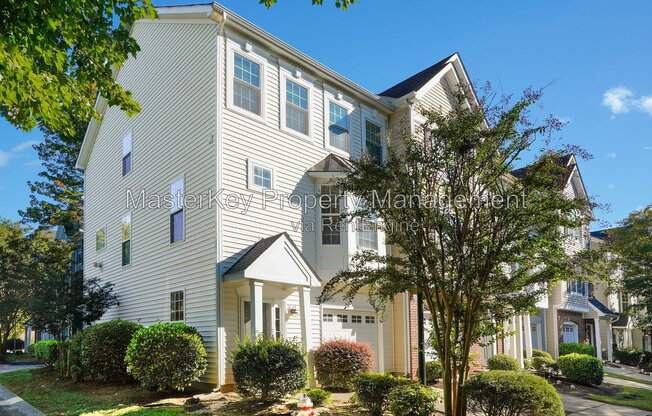 146 MADISON SQ LN