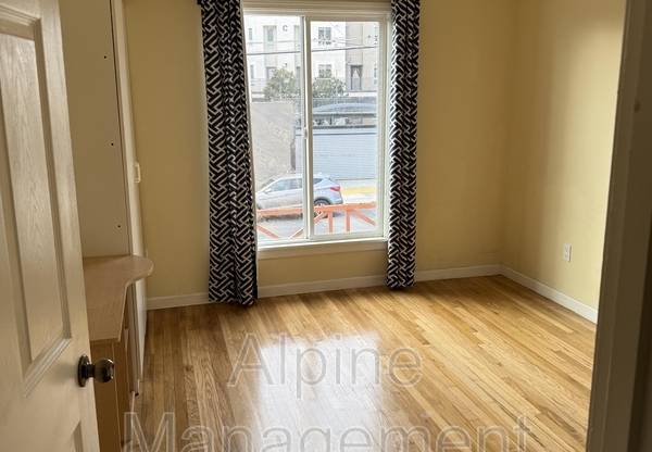125 HILLSIDE BLVD