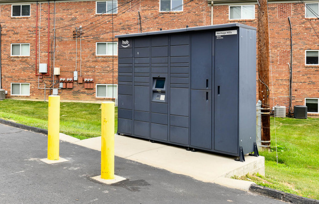 Amazon Hub Locker at Heritage Hill Estates Apartments, Cincinnati, Ohio 45227