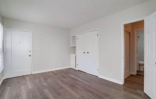 Studio, 1 bath, $1,795, Unit Unit 4