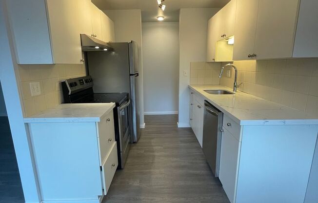 106 - Must See Newly Renovated 1bd/1ba Apartment in Great West Seattle Location!