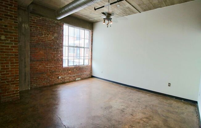 1 bed, 1 bath, 644 sqft, $1,395, Unit APT 2E
