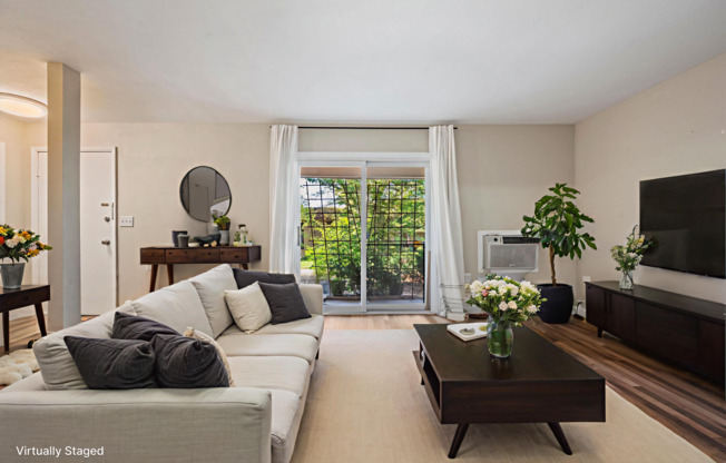 Bright & Inviting 2 Bedroom Condo in Denver