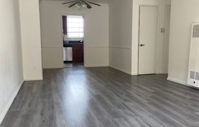 2 beds, 1 bath, $2,695, Unit 4