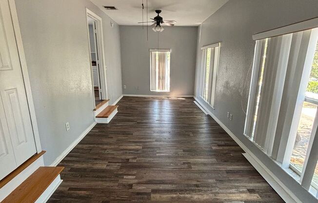 3 beds, 3 baths, 1,938 sqft, $2,690, Unit Unit 4
