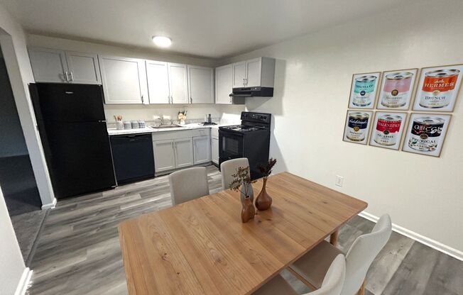 2 beds, 1 bath, 950 sqft, $1,469, Unit A01