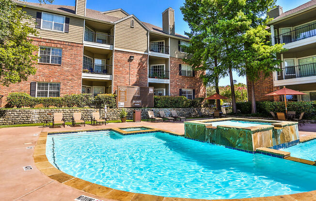 Hot tub spa at Irving apartments for rent