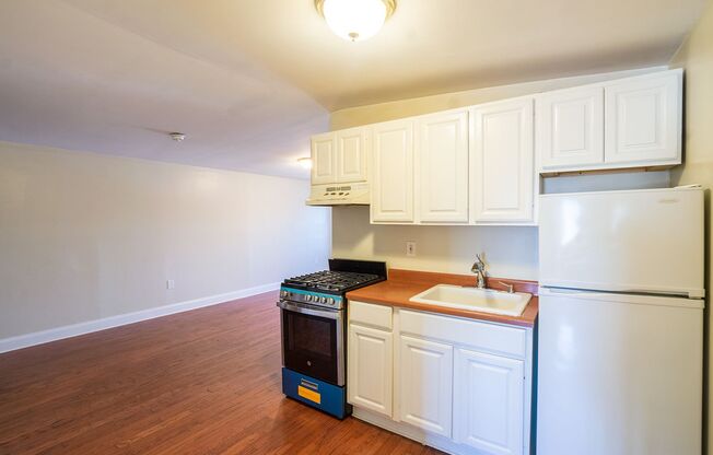 1124 E Passyunk Ave