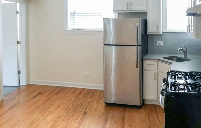 1 bed, 1 bath, 587 sqft, $1,950, Unit 630R-G