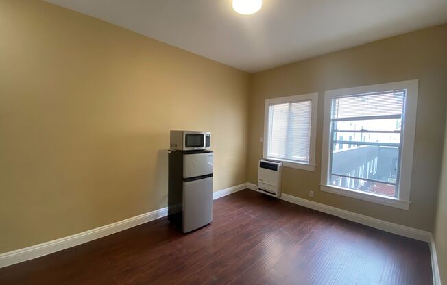 Studio, , 150 sqft, $850, Unit 251