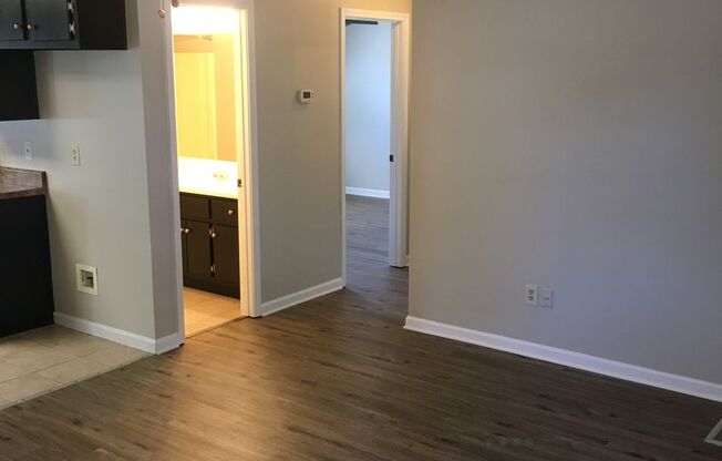 2 beds, 1 bath, $950