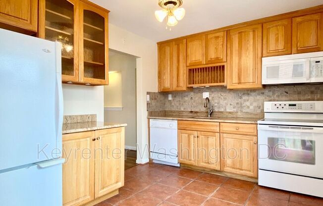 5514 CHILLUM PL