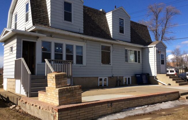 1045 1st St W