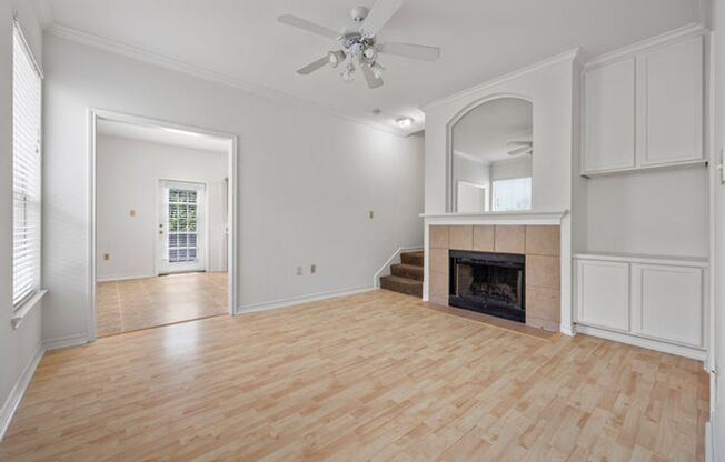 Good Looking Duplex in the Medical Center Area!