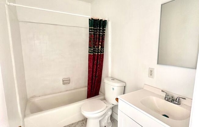 622 W 92nd St