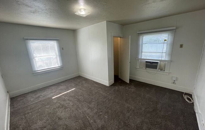 3rd st 3921