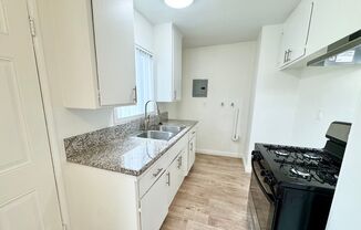 1 bed, 1 bath, $2,100, Unit 702-1