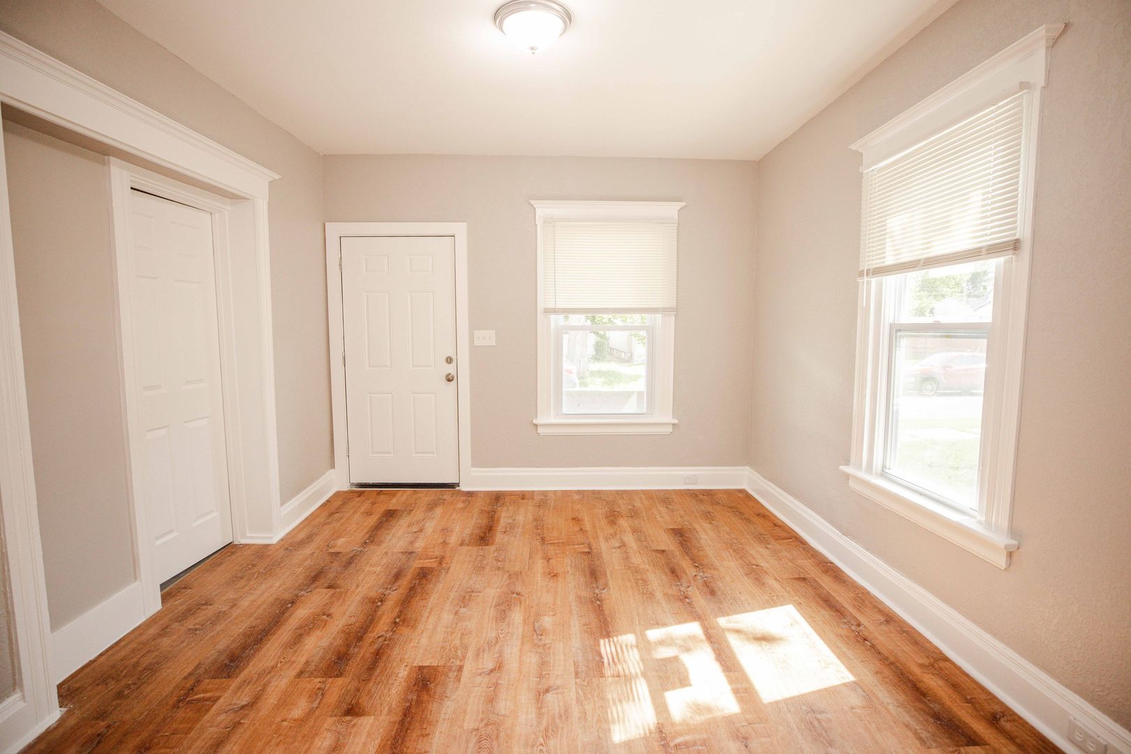 1445 Yates