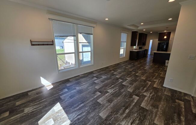 3 bedroom near the Mckenzie River