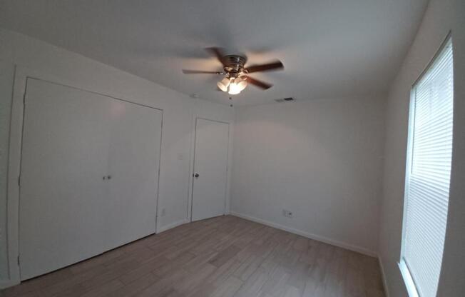 2 beds, 1 bath, 900 sqft, $775