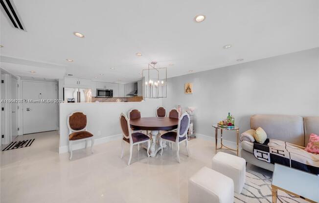 5838 Collins Ave