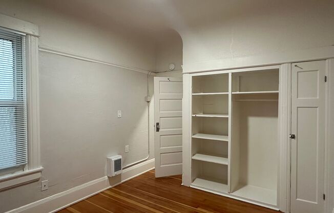 Studio, 1 bath, 300 sqft, $950, Unit 314