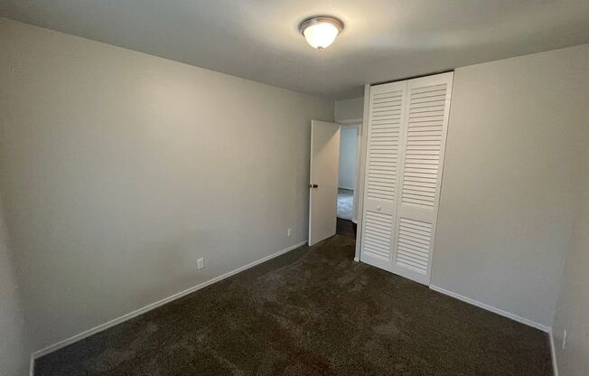 3 beds, 1 bath, $1,295