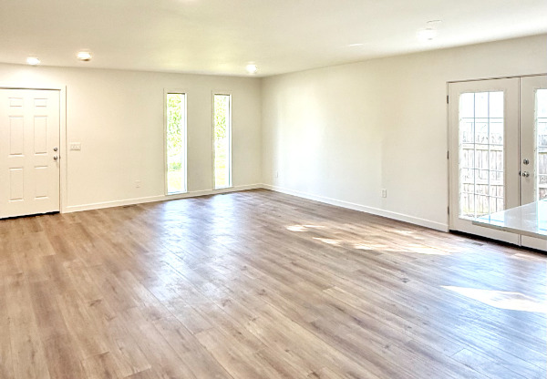 6384 6386 SHELTON CT
