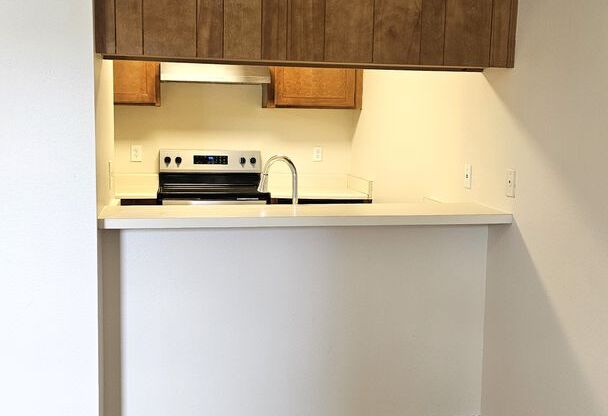 1 bed, 1 bath, $1,895, Unit 360F