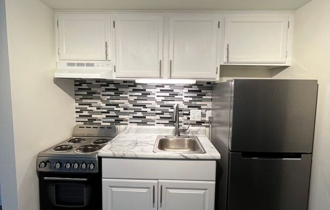 Studio, 1 bath, 400 sqft, $995, Unit 339W